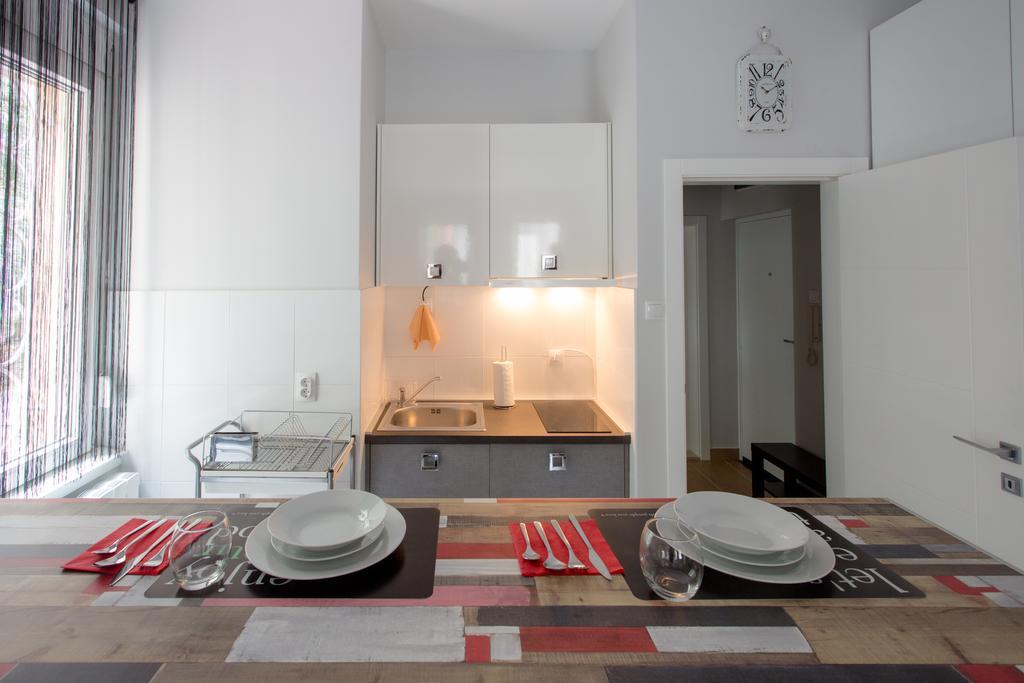Lea Apartment Белград Екстериор снимка