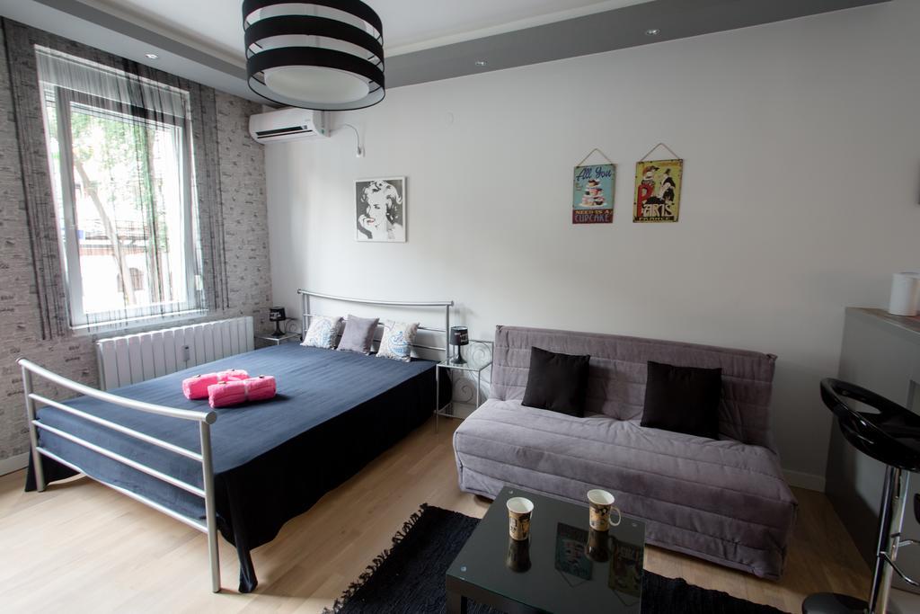 Lea Apartment Белград Екстериор снимка
