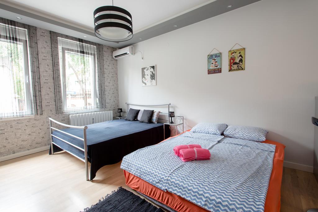 Lea Apartment Белград Екстериор снимка